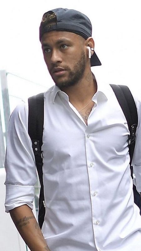 Hình nền Neymar 4K với nụ cười rạng rỡ