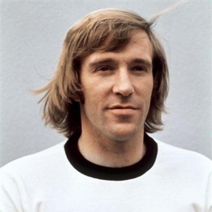 Gunter Netzer - Nghệ sĩ giữa sân cỏ