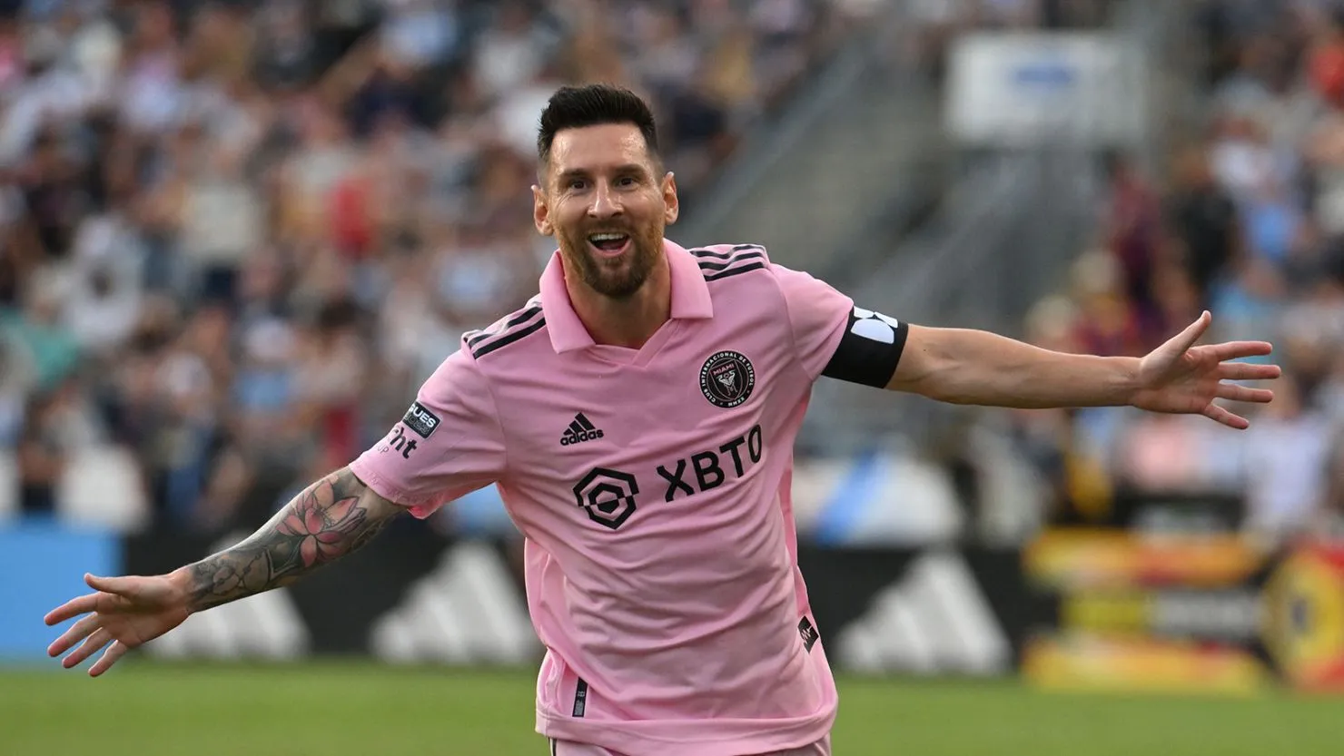 Short Quiff mang lại vẻ ngoài sành điệu và nam tính cho Messi.
