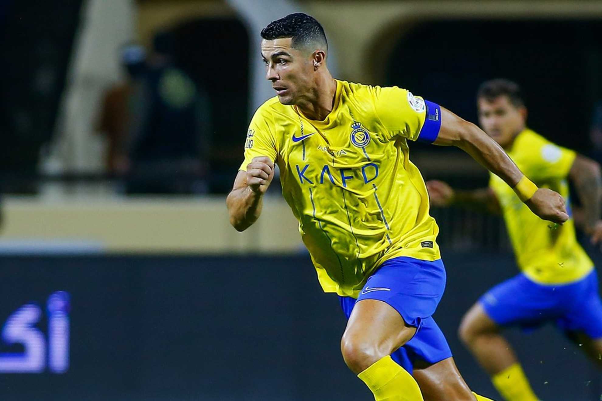 Ronaldo ăn mừng hattrick trong màu áo Al Nassr alt