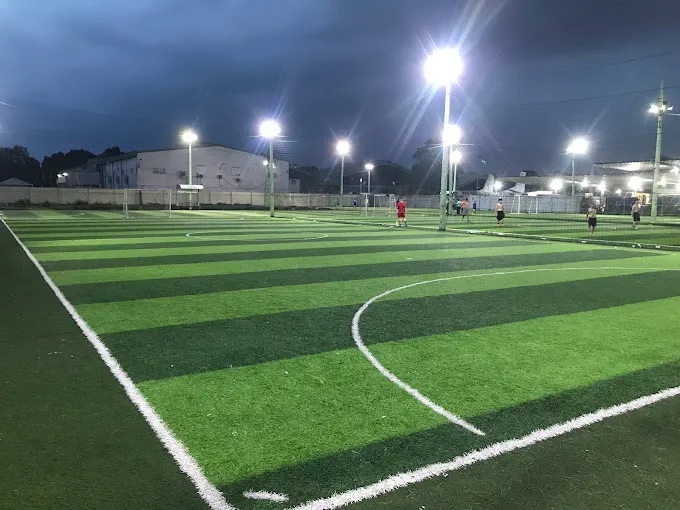 Sân bóng Nhà Văn hóa Thanh Niên - Điểm hẹn lý tưởng của giới trẻ