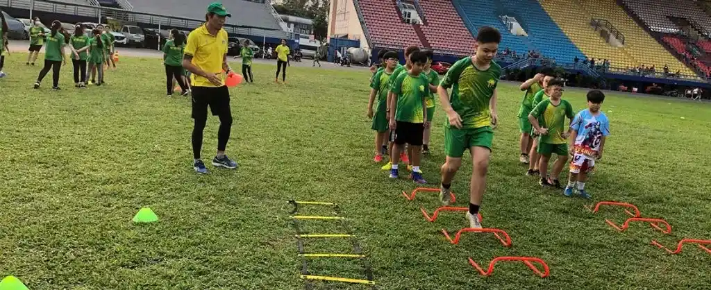Sân vận động Hoa Lư - Trải nghiệm bóng đá chuyên nghiệp