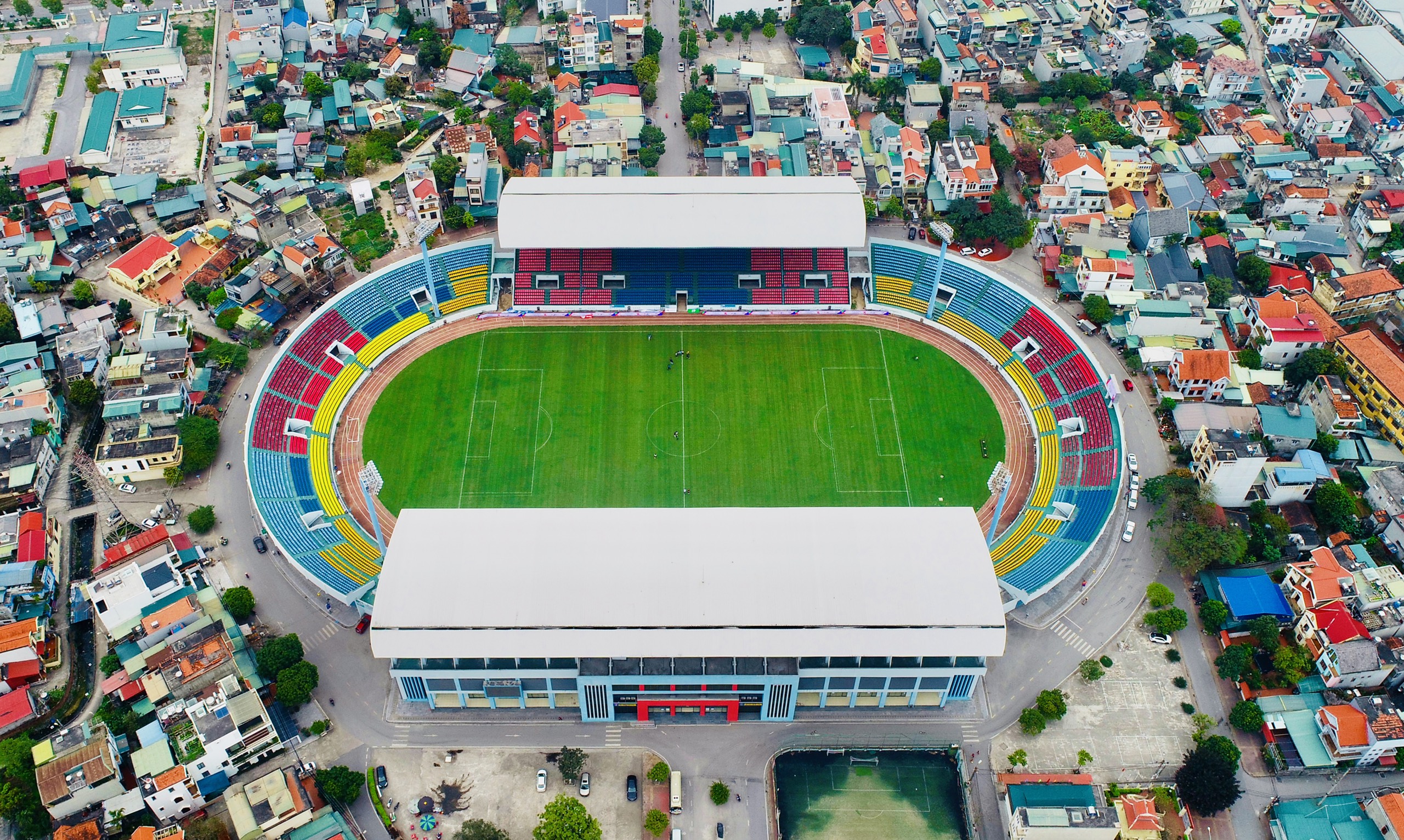 Sân vận động Cẩm Phả tổ chức một trận đấu bóng đá nữ thuộc khuôn khổ Sea Games 31