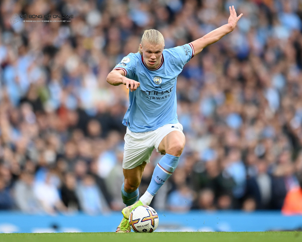 Erling Haaland trong màu áo Manchester City