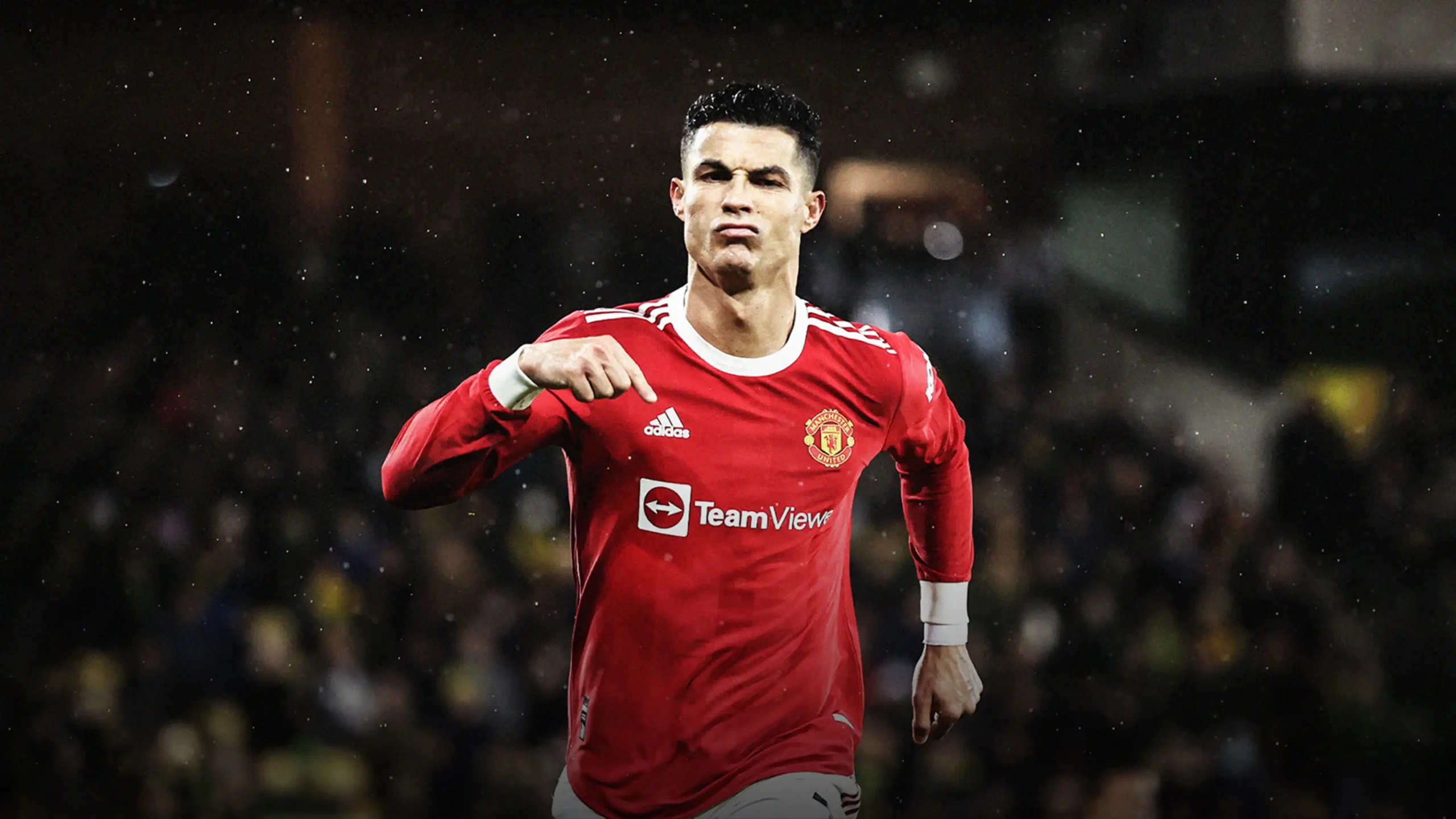 Tại sao Ronaldo rời Manchester United