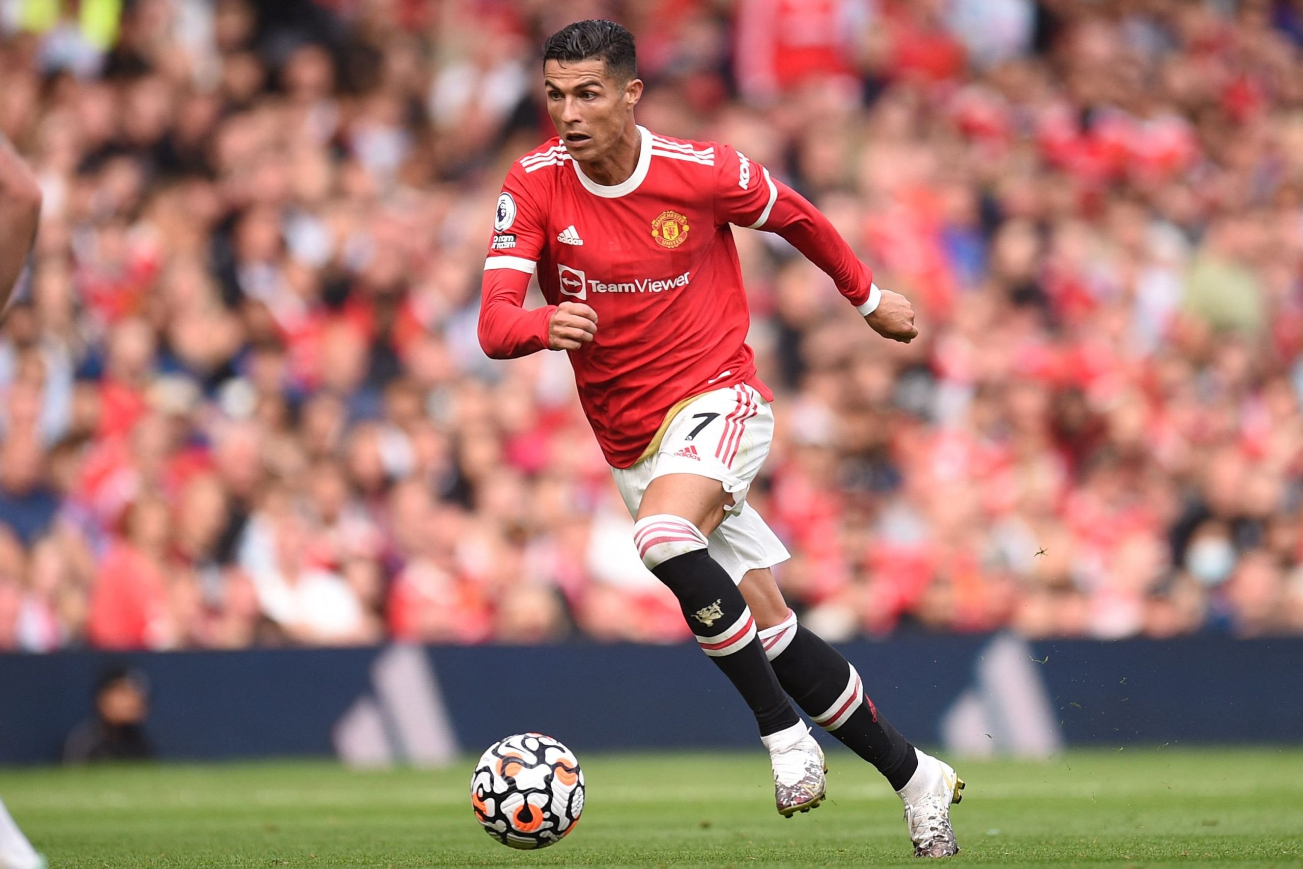 Tại sao Ronaldo rời Manchester United